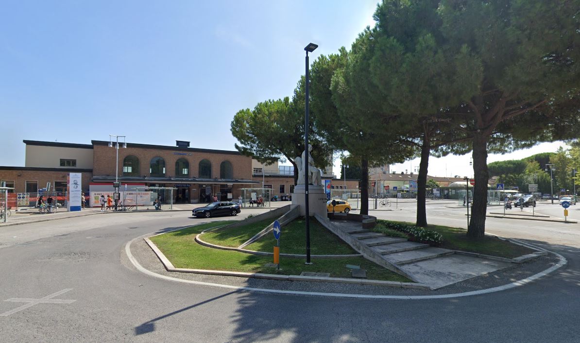 Piazza Luigi Carlo Farini