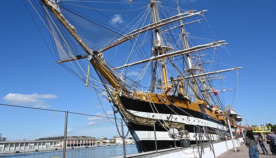 Nave Vespucci a Ravenna: quasi 200mila persone in cinque giorni